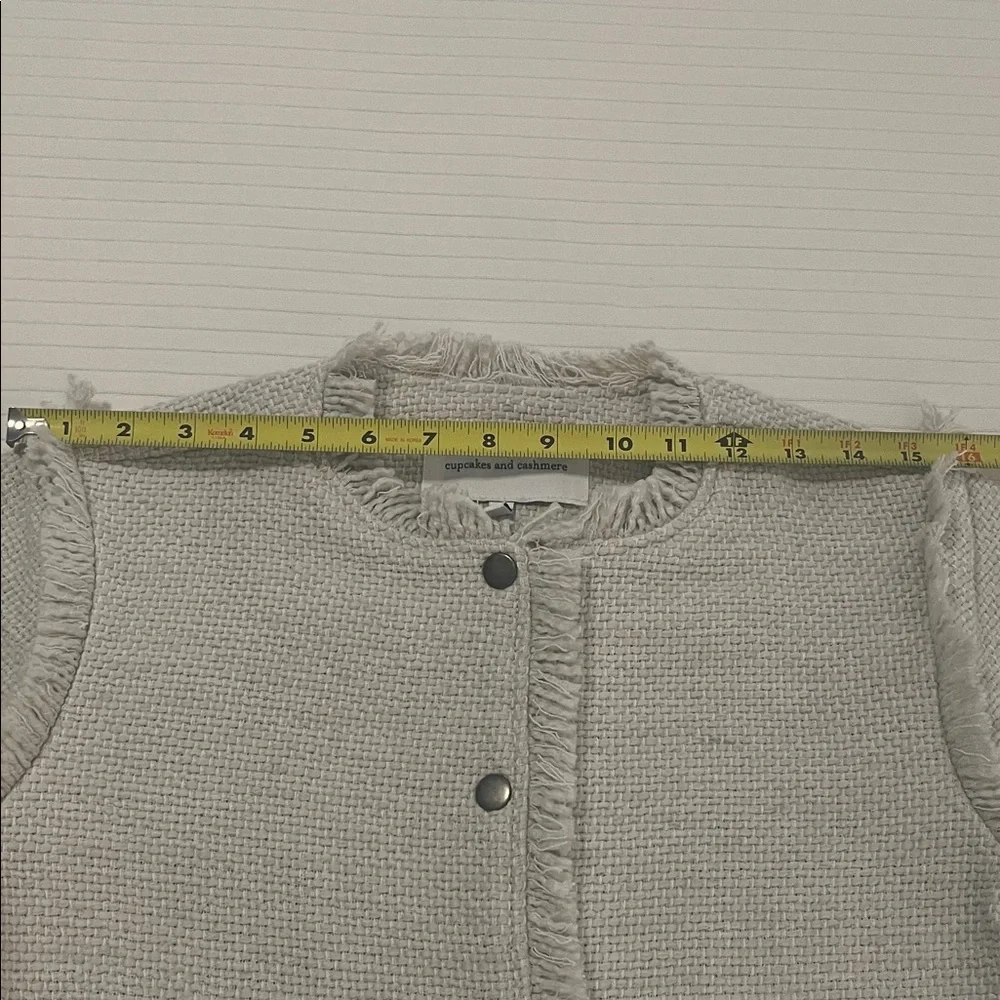 cupcakes & cashmere Gray - Beige Textured Blazer - Picture 6 of 9